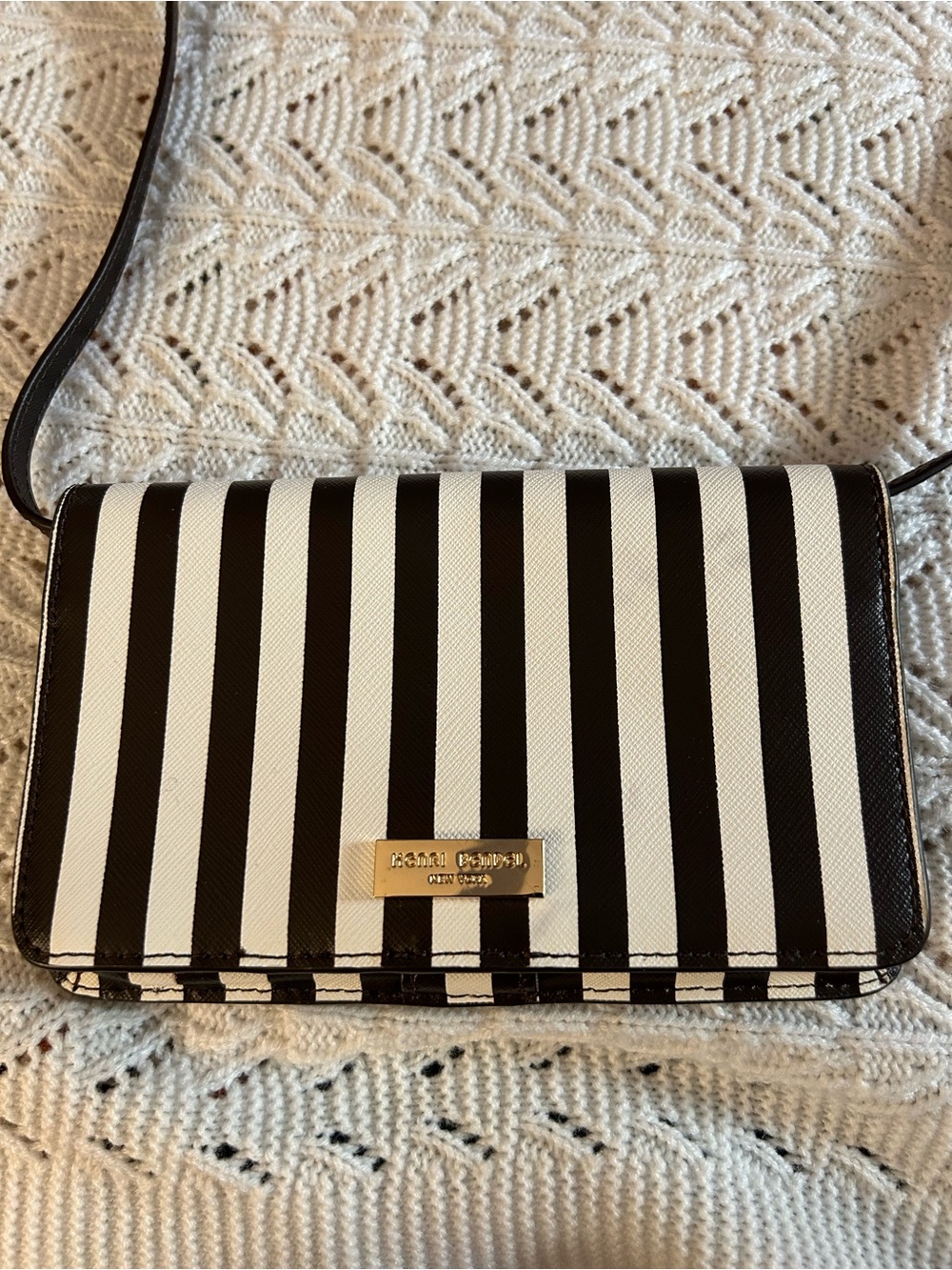 Rare Henri Bendel Brown & White Centennial Stripe Crossbody Wallet Phone Case